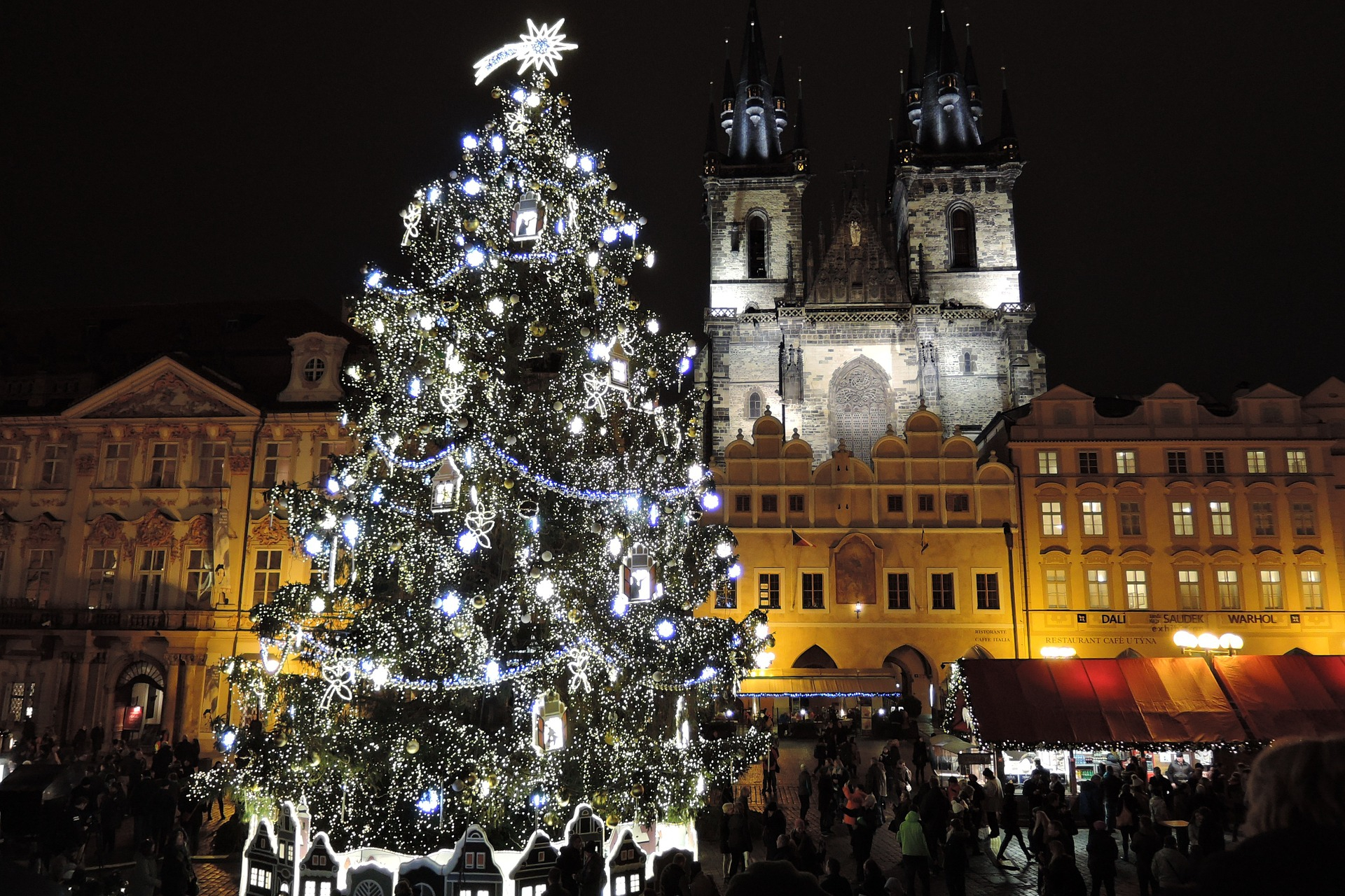 Oferte vacante craciun 2021Excursie Praga Crăciun