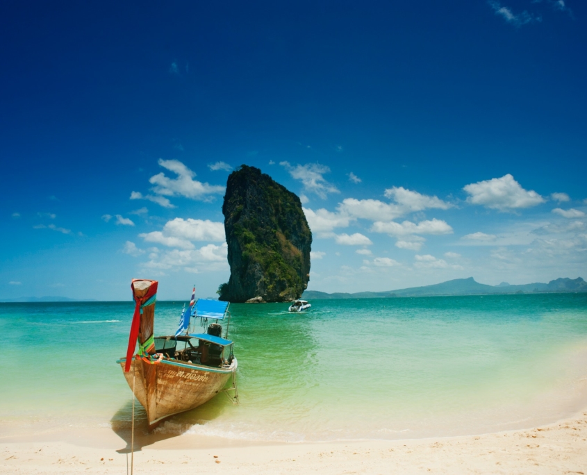 thailanda plaja pe insula